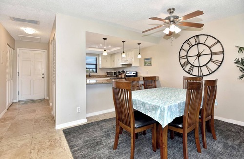 Breakers Condo | Blissful Beach Days Ahead