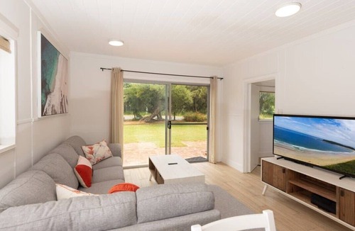 Broulee Apartment | Blissful Beachfront Apartment - Broulee