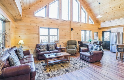 Town of Webb House | Blissful Bear on South Shore Road