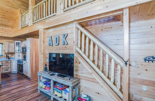 Town of Webb House | Blissful Bear on South Shore Road
