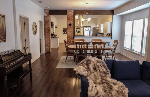 Waco House | Blissful Charm 3-bedroom house in charming DT Waco