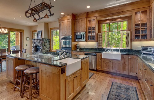 Homewood House | Blissful Days - Lakefront - TLUXP