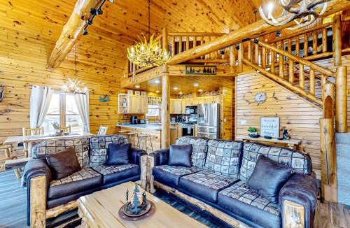 Friendship House | Blissful Deer Cabin