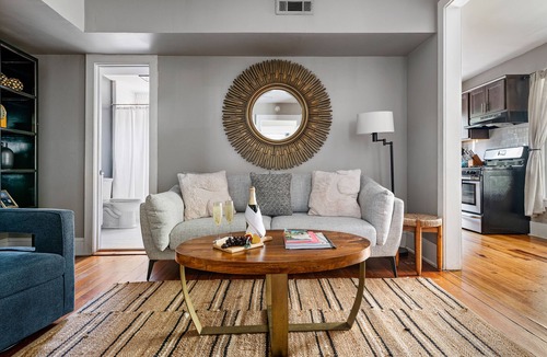Cannonborough Elliotborough Apartment | Blissful Escape | Tranquility in Style (Suite B)