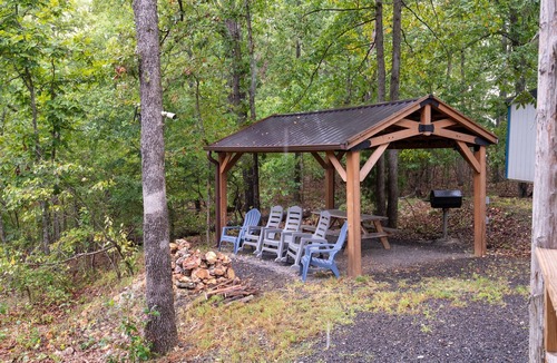 Marshall Cabin | Blissful Family retreat w/patio, firepit & hot tub