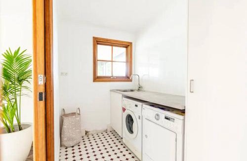 Lake Munmorah House | Blissful Lakefront Pool & Oasis