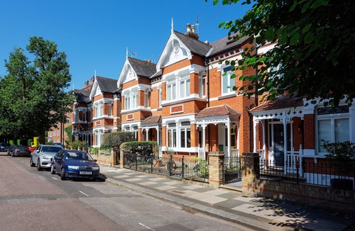 Twickenham Riverside House | Blissful Oasis, by Veeve