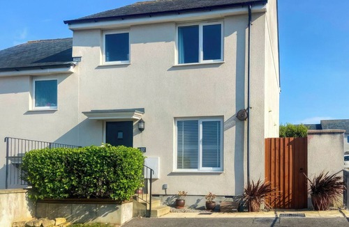 Perranporth Cottage | Blissful Ocean Breeze