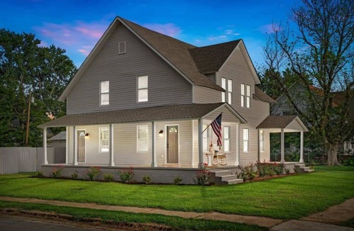 Huntsville House | Blissful on Bradley S