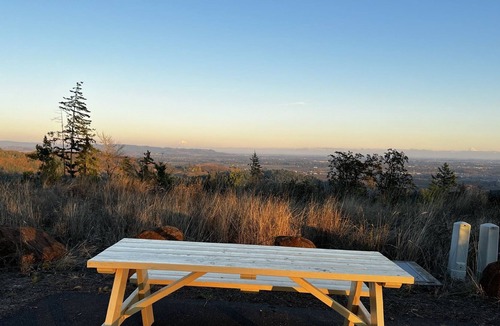 McMinnville Cabin | Blissful Peace w/ Million $ View