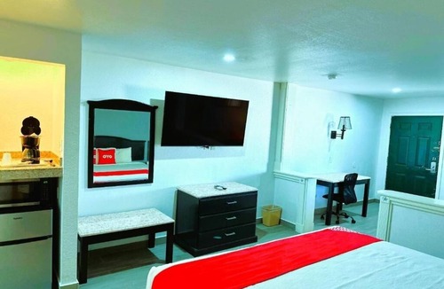 Oakville Hotel | Blissful Room Near Dairy Queen – Pool, Pets Allowed & Parking Included