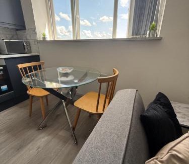 Desborough Apartment | Blissful Snug Haven in Desborough