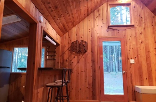 Sunny Valley House | Blissful Solitude Cottage