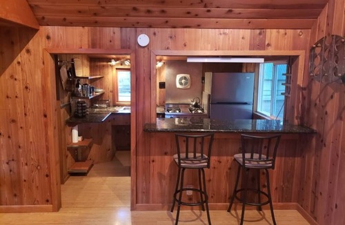 Sunny Valley House | Blissful Solitude Cottage