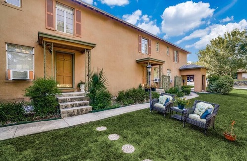 Uptown Condo | Blissful Stay in Alamo Heights