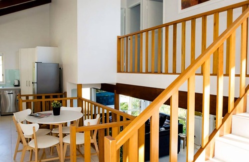 Surf Beach House | Blissful Stay Moments From the Beach