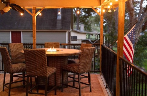 Seguin House | *Blissful Waterfront Getaway*