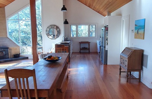 Fairhaven House | Blissfull 4 acre property with river frontage