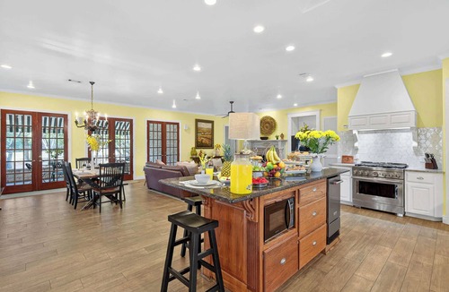 Horseshoe Bay West House | Blister Gold Hideaway | Concierge Services