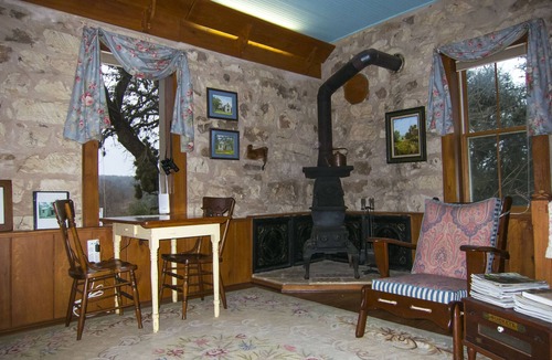 Comfort Cottage | Block Creek Guest House between Comfort & Fredericksburg