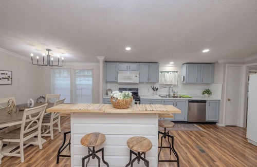 Graford House | BLOCK TO WATER with water access, Sleeps 10, close to rocker b,fire pit