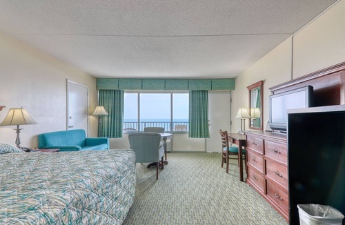 Cherry Grove Beach Hotel | Blockade Runner Motor Inn