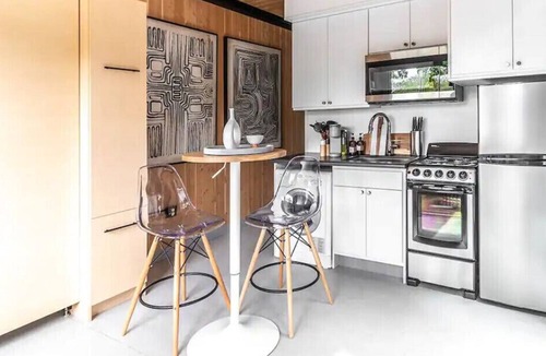 South Perry District Bed & Breakfast | Blockhouse Life