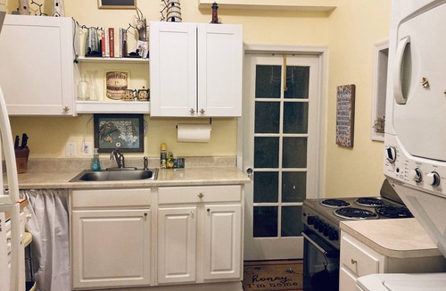 North Beach House | Blocks to the Boardwalk!