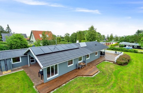Østerskov House | "Blomma" - 300m from the sea by Interhome