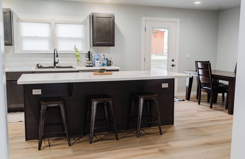 Elk City House | Blondies Lodge, Sleeps 10, Peaceful Ranch Getaway Minutes from Elk City