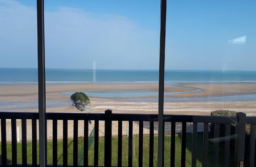 Blonville-sur-Mer Apartment | Blonville beautiful seafront apartment 10 minutes from Deauville