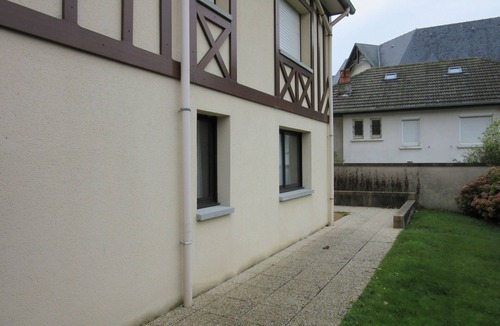 Blonville-sur-Mer Apartment | Blonville Center 3 room apartment and large terrace
