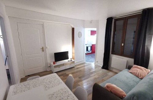 Sens Apartment | Bloody Mary sleeps 2