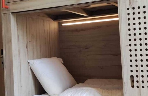 Nansouty-Saint-Genes Hostel | Bloom Hostel Bar & Garden