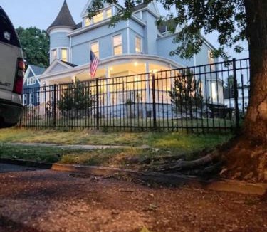 Orange Bed & Breakfast | Bloom Victorian Bed & Breakfast