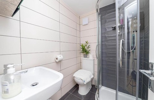 Hove Apartment | Bloomsaway Seafront Studio BN38BRU03