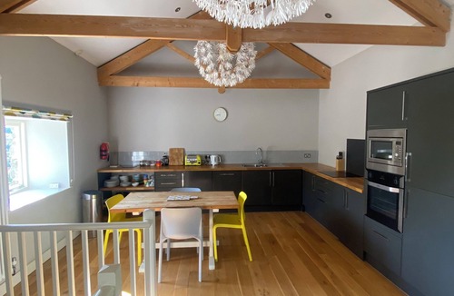 Saint Goran House | Blossom Barn - Beautiful Grade 2 listed barn conversion