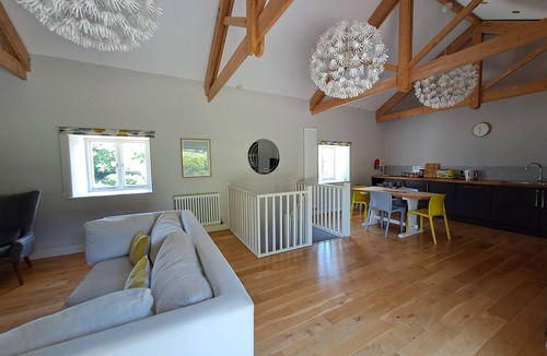 Saint Goran House | Blossom Barn - Beautiful Grade 2 listed barn conversion