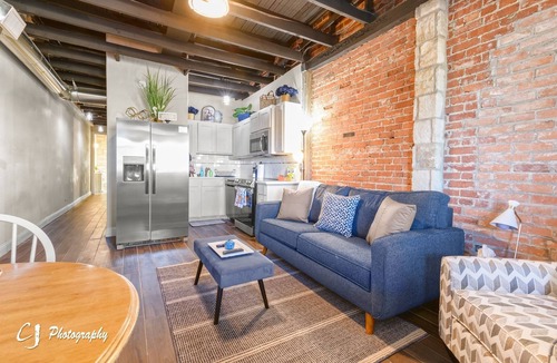Baird Apartment | Blu Baird