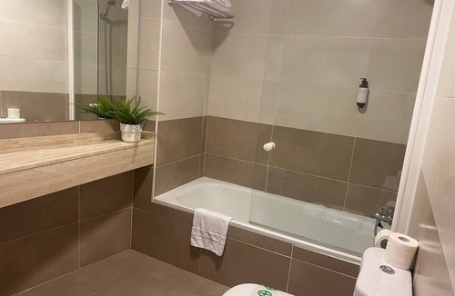 Imarcoain Hotel | BLU HOTEL PAMPLONA