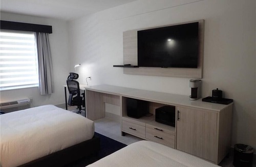 West Springfield Hotel | Blue – A Modern Hotel, an Ascend Collection Hotel
