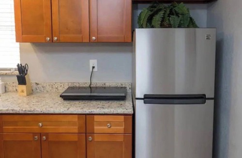 Pinecrest West Park Apartment | Blue Apartment-3 Miles to the Buccaneers Stadium