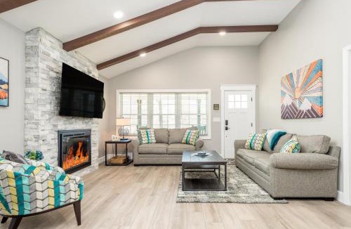 Swannanoa House | Blue Bamboo Escape