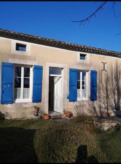 Monflanquin Bed & Breakfast | Blue Banane