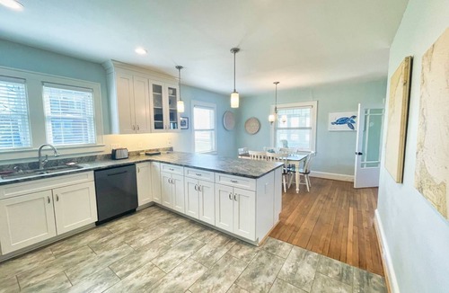 Sea Cottage Addition House | Blue Bay - Chesapeake Properties