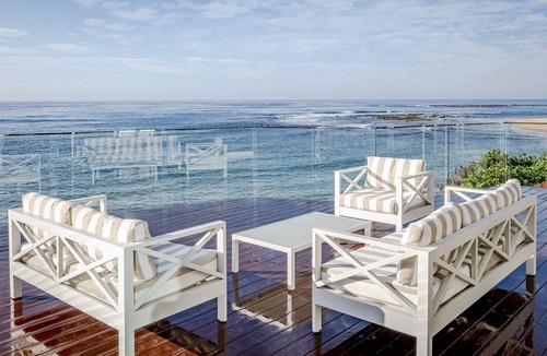 Blue Bay House | Blue Bay on The Beach