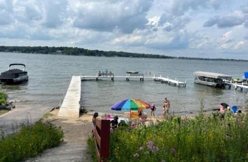 Delavan Lake House | Blue Beach Cottage