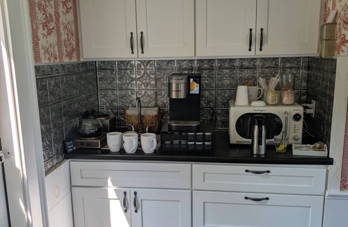 Francestown Hotel | Blue Bear Inn