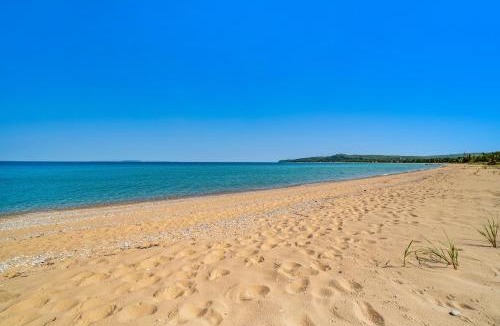 Glen Arbor House | Blue Bear