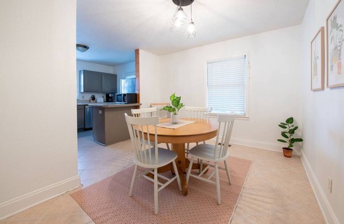 East End - Valley Street House | Blue Bird Bungalow - Cozy South Slope Home